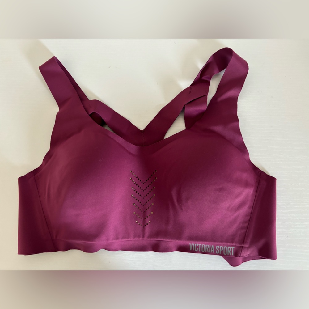 Women’s Victoria Sport Angel Max Bra, Size 32C, Maroon
